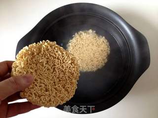 粤式王牌鲜虾云吞面的做法步骤:15