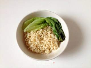 粤式王牌鲜虾云吞面的做法步骤:17
