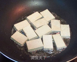 木耳烧黑豆腐的做法步骤:4