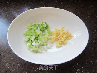 醋椒丸子汤的做法步骤:2