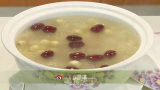 红枣莲子雪耳羹的做法步骤：4