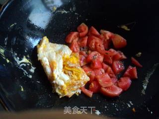 番茄鸡蛋米粉的做法步骤:5