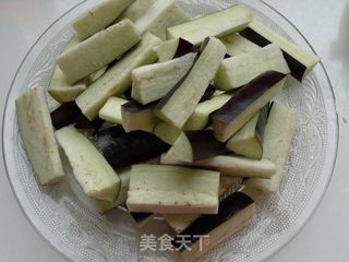 鱼香茄子煲的做法步骤：1