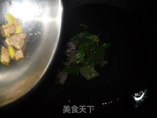 紫苏蒸大闸蟹的做法步骤:3