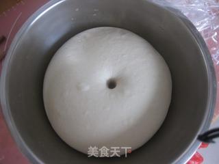 黑芝麻蝴蝶花卷的做法步骤:2