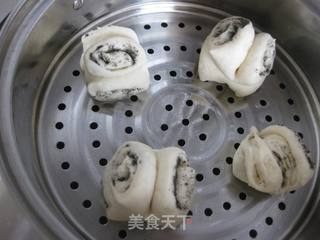 黑芝麻蝴蝶花卷的做法步骤:10