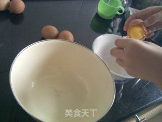 电饭煲巧克力蛋糕的做法步骤:2