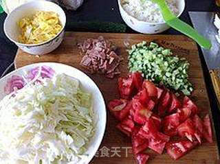 剩饭的华丽变身----西红柿什锦炒饭的做法步骤:3