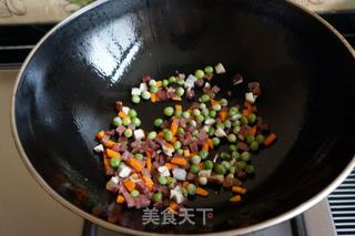 牛肉炒饭的做法步骤：2