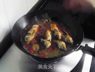 家常鲫鱼的做法步骤:10