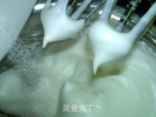 戚风蛋糕的做法步骤:11