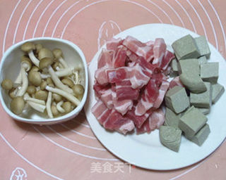 黑豆腐泡菜锅——黑豆腐系列3的做法步骤:2
