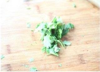 几个要点做好夏日餐桌必备的家常爽口凉菜——家常凉拌木耳的做法步骤:3