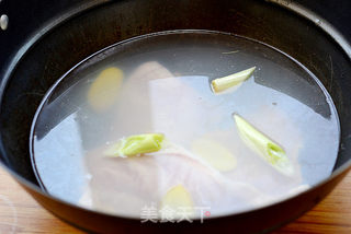 凉面也能吃出冰火两重天——酸辣鸡丝凉面的做法步骤:2