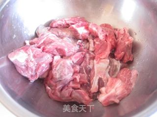 红酒牛肉的做法步骤：1