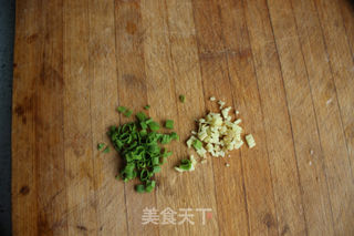 感冒面条——荆芥肉丝手擀面的做法步骤:4