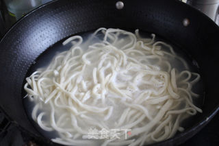 感冒面条——荆芥肉丝手擀面的做法步骤：10