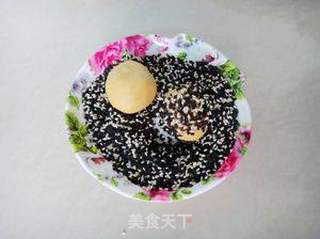 芝麻玉米粉球的做法步骤:6