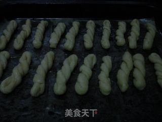 香酥小麻花的做法步骤:10
