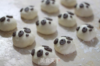 熊猫馒头的做法步骤:8