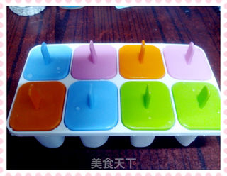 夏日受到孩子青睐的冰棒———香甜沙软的椰奶绿豆沙冰棒的做法步骤:9