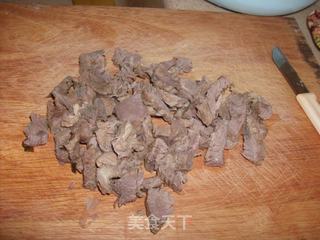 辣椒炒牛肉的做法步骤:2