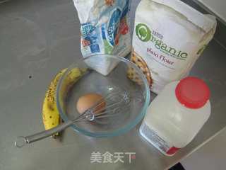 香蕉鸡蛋卷饼的做法步骤：1
