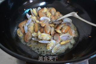 【爆炒花蛤】的做法步骤:3