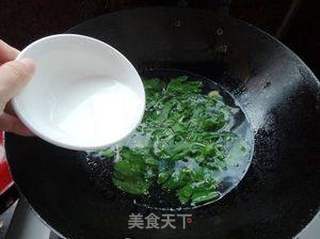 芹叶蛋花汤的做法步骤:6