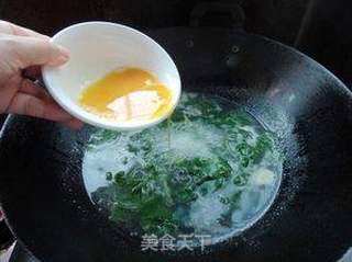 芹叶蛋花汤的做法步骤:7