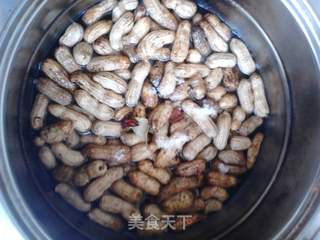 煮花生的做法步骤:2