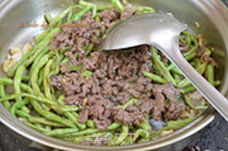 干煸豆角的做法步骤:10