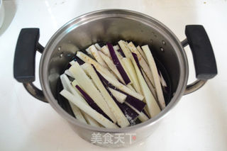 茄子烧豆角的做法步骤:3