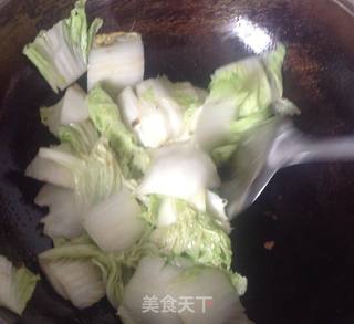 快手酥肉烩白菜的做法步骤:2