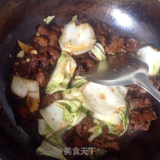 快手酥肉烩白菜的做法步骤:3