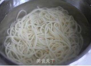 喷香味足,爽滑劲道,一碗无敌好味道的——葱油拌面的做法步骤:11