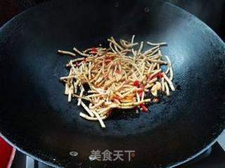 剁椒炒鱼腥草的做法步骤：4