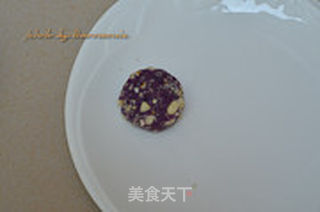 果仁紫薯饼的做法步骤:11