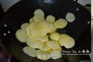 【干锅土豆片】土豆的极致吃法的做法步骤:3