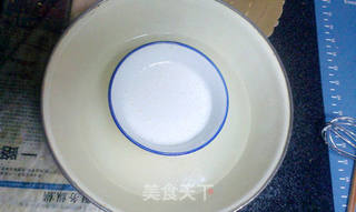 樱桃慕斯蛋糕的做法步骤:2
