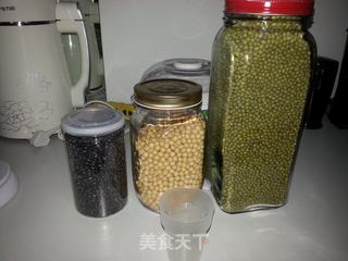 益肝豆浆的做法步骤：1