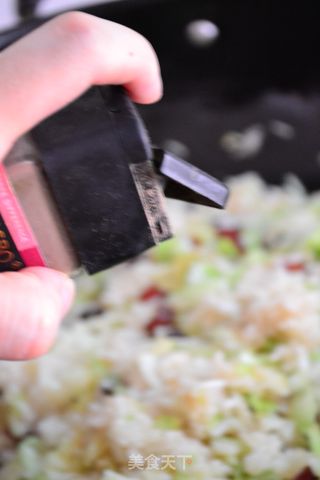 【腊味包菜炒饭】的做法步骤:8