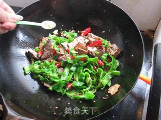 双椒炒牛肉的做法步骤:6