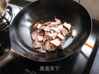 双椒炒牛肉的做法步骤：4