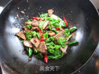 双椒炒牛肉的做法步骤：8