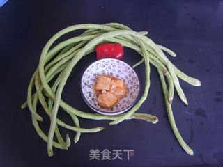 腐乳拌豆角的做法步骤：1