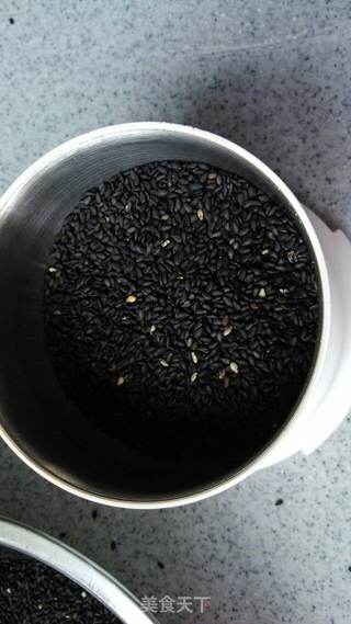 营养黑芝麻糊的做法步骤:4