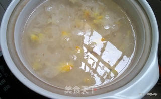 桂圆银耳莲子羹的做法步骤:4