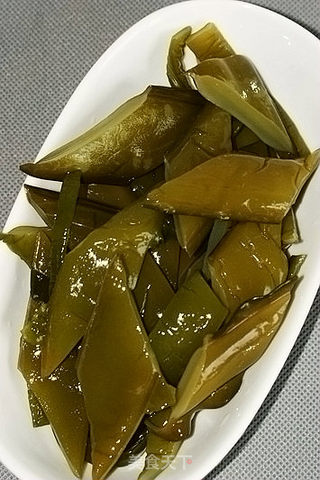裙带冬瓜大骨汤的做法步骤:2