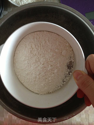 简单易上手------香蕉黑加仑麦芬的做法步骤：1